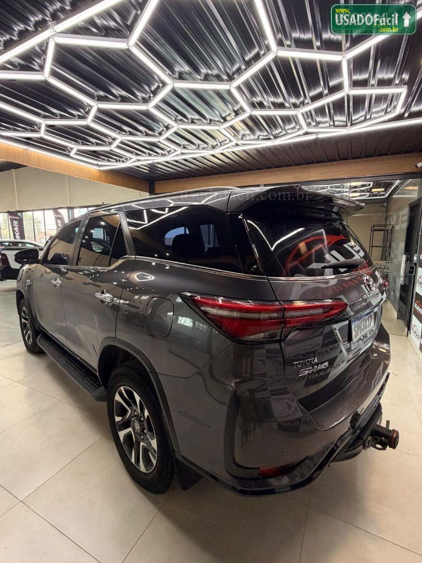 Toyota Hilux SW4 Platinum 2.8 4x4 Turbo Automático Diesel 2023/2024 — foto 5 de 12