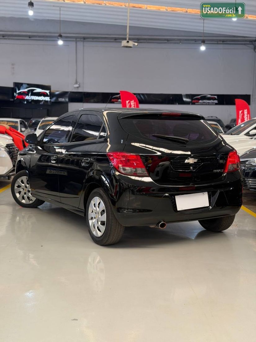 CHEVROLET/GM Onix Hatch LT 1.4 Mecânico Flex 2013/2014 — foto 6 de 16