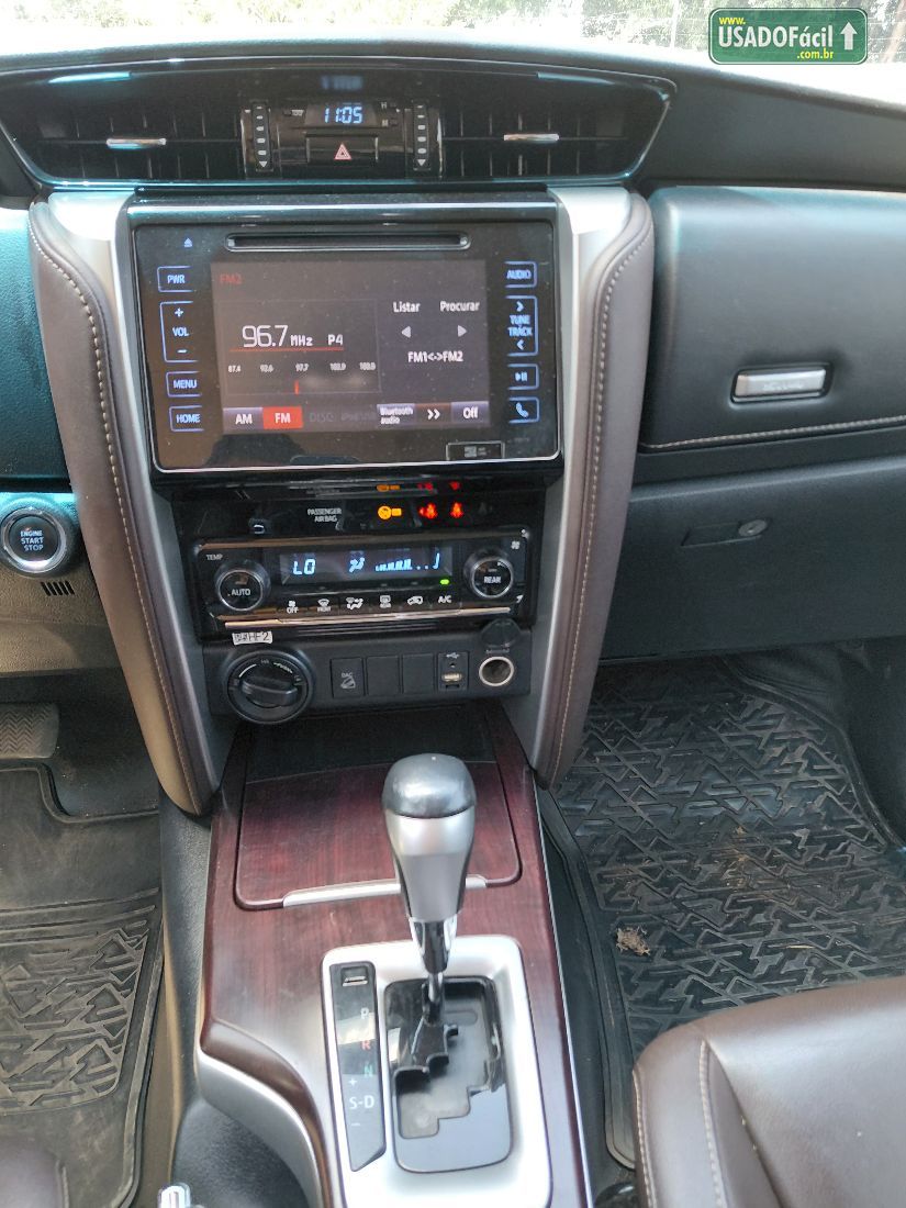 Toyota Hilux SW4 SRX 2.8 4x4 TDI Automático Diesel 2019/2019 — foto 12 de 19