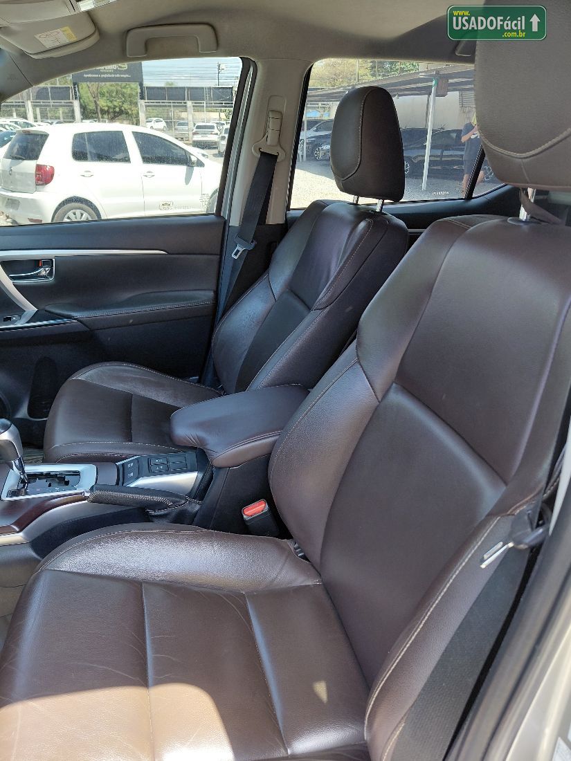 Toyota Hilux SW4 SRX 2.8 4x4 TDI Automático Diesel 2019/2019 — foto 13 de 19