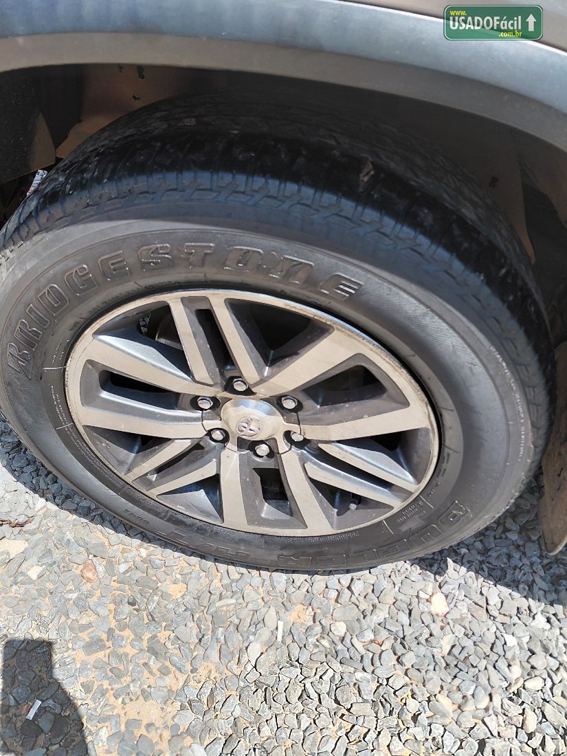 Toyota Hilux SW4 SRX 2.8 4x4 TDI Automático Diesel 2019/2019 — foto 17 de 19