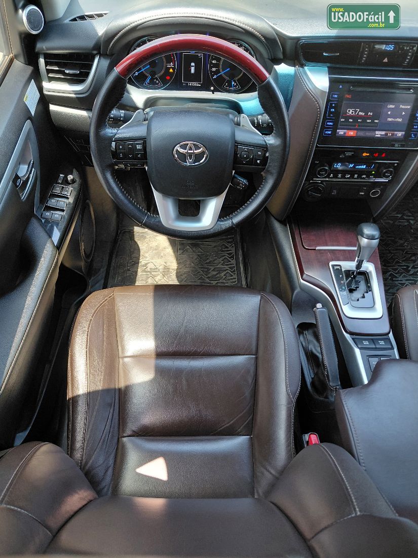 Toyota Hilux SW4 SRX 2.8 4x4 TDI Automático Diesel 2019/2019 — foto 9 de 19