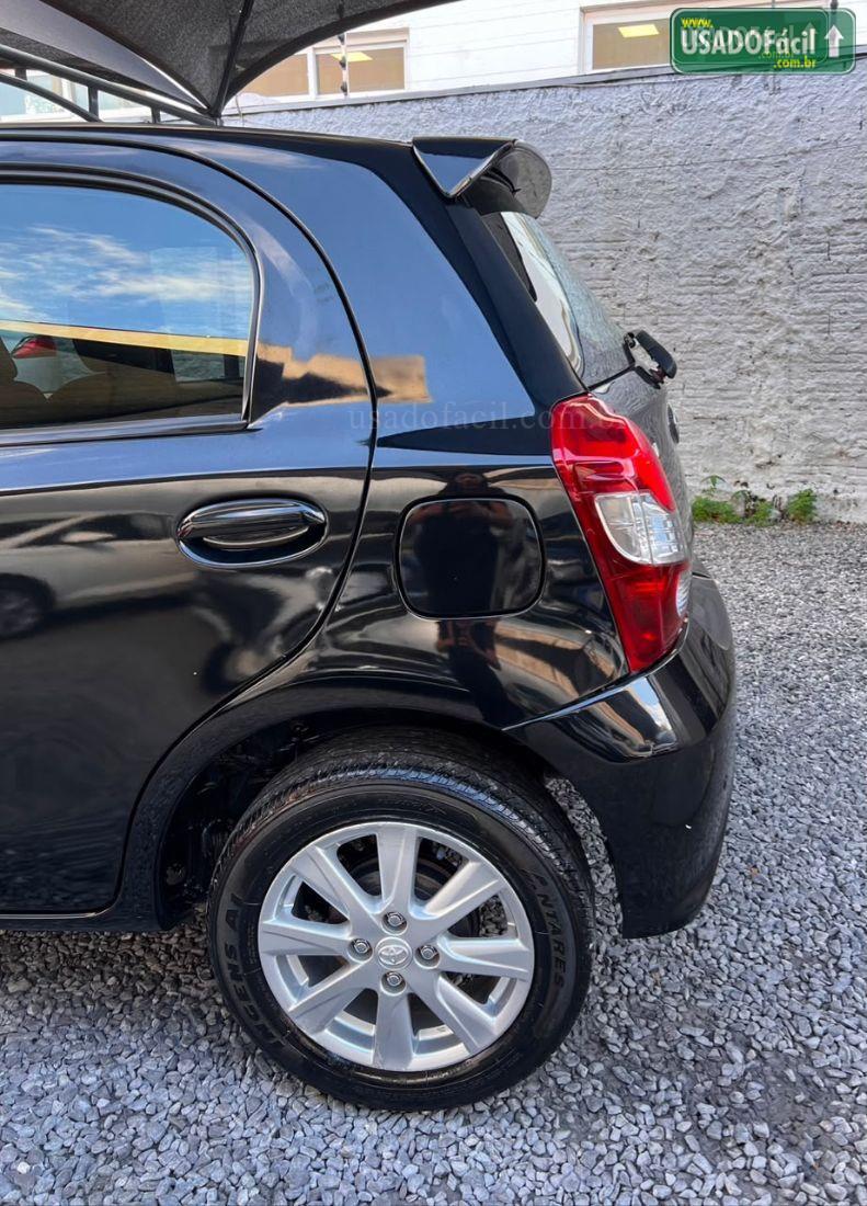 TOYOTA Etios Hatch X Plus 1.5 Automático Flex 2018/2019 — foto 4 de 15