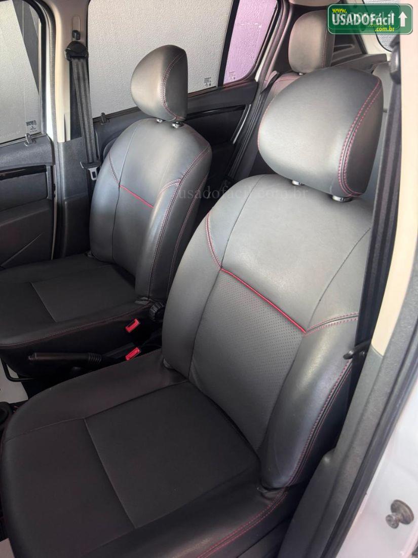 RENAULT Sandero Stepway 1.6 Hi-Power 2013/2013 — foto 6 de 10