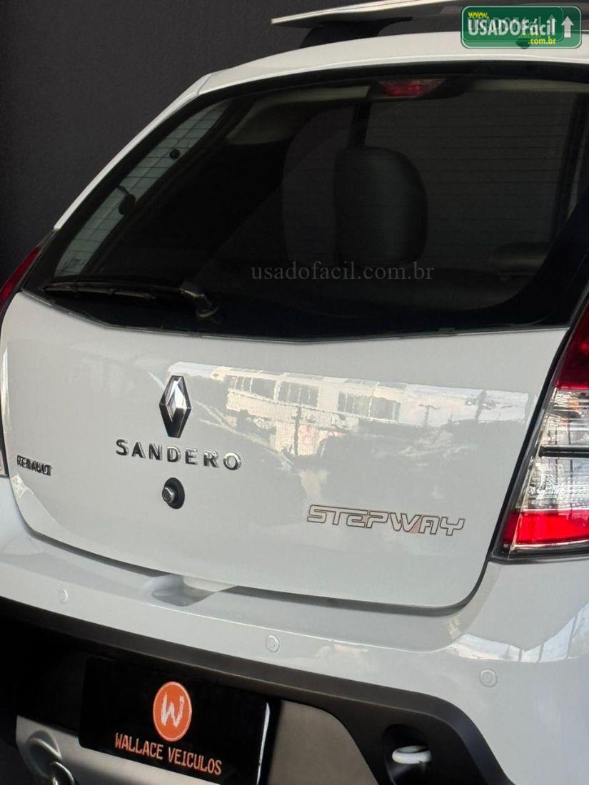 RENAULT Sandero Stepway 1.6 Hi-Power 2013/2013 — foto 9 de 10