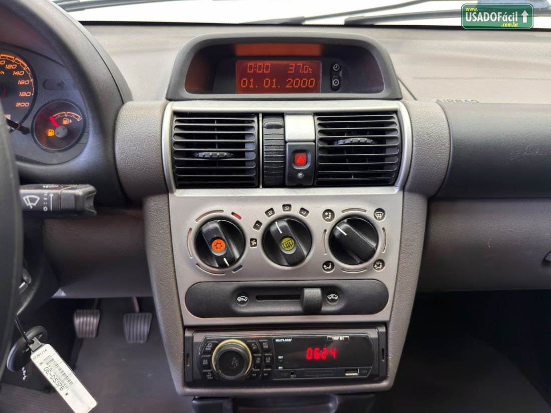 CHEVROLET/GM Corsa Sedan Classic Advantage 1.0 VHC FlexPower 4p 2014/2014 — foto 10 de 19