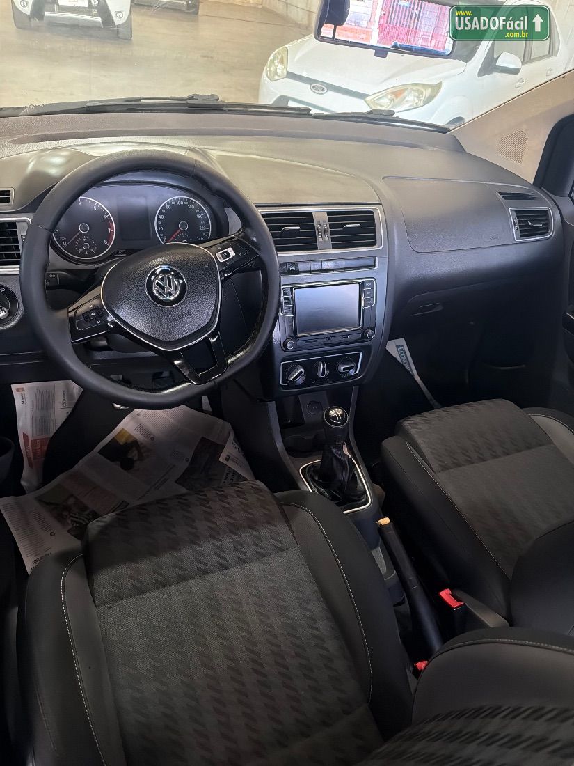 Volkswagen Fox Comfortline 1.6 4P Flex 2017/2018 — foto 6 de 11