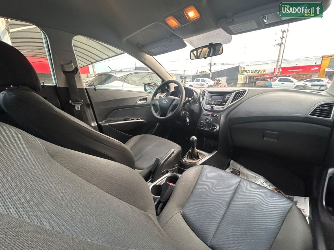 Hyundai HB20 Hatch Comfort Plus 1.6 Mecânico Flex 2013/2014 — foto 7 de 10