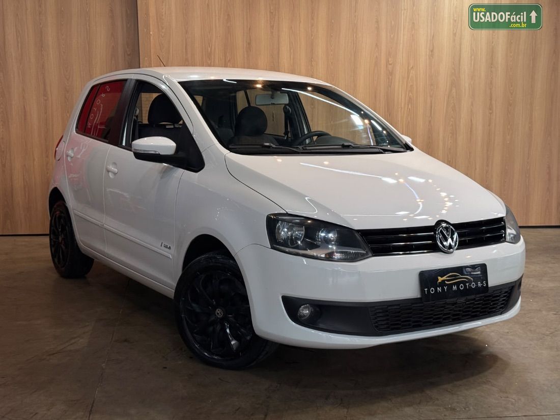Volkswagen Fox 1.0 Mi 4P Total Flex 2013/2014 — foto 3 de 11
