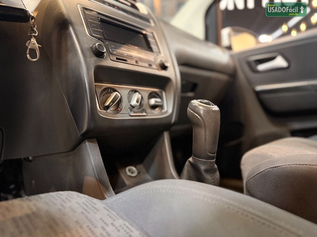 Volkswagen Fox 1.0 Mi 4P Total Flex 2013/2014 — foto 6 de 11