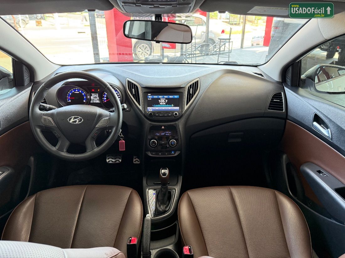 Hyundai HB20X Hatch Premium 1.6 Automático Flex 2017/2018 — foto 11 de 13