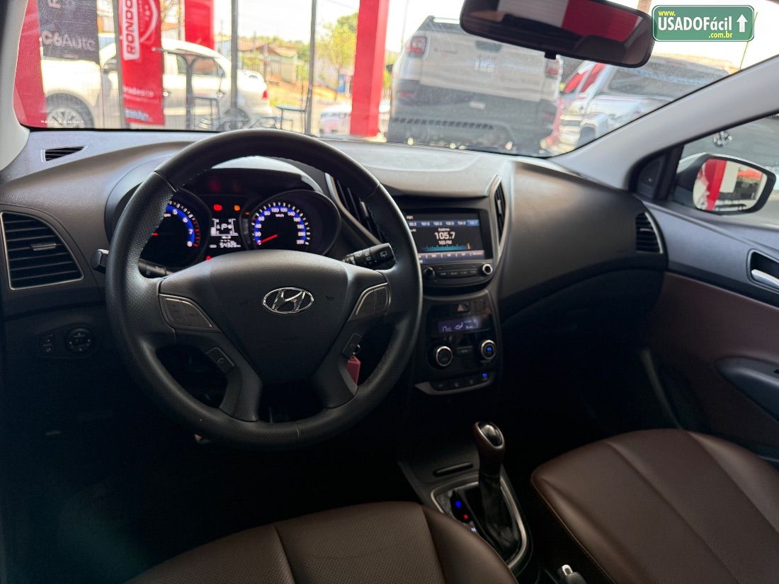 Hyundai HB20X Hatch Premium 1.6 Automático Flex 2017/2018 — foto 12 de 13