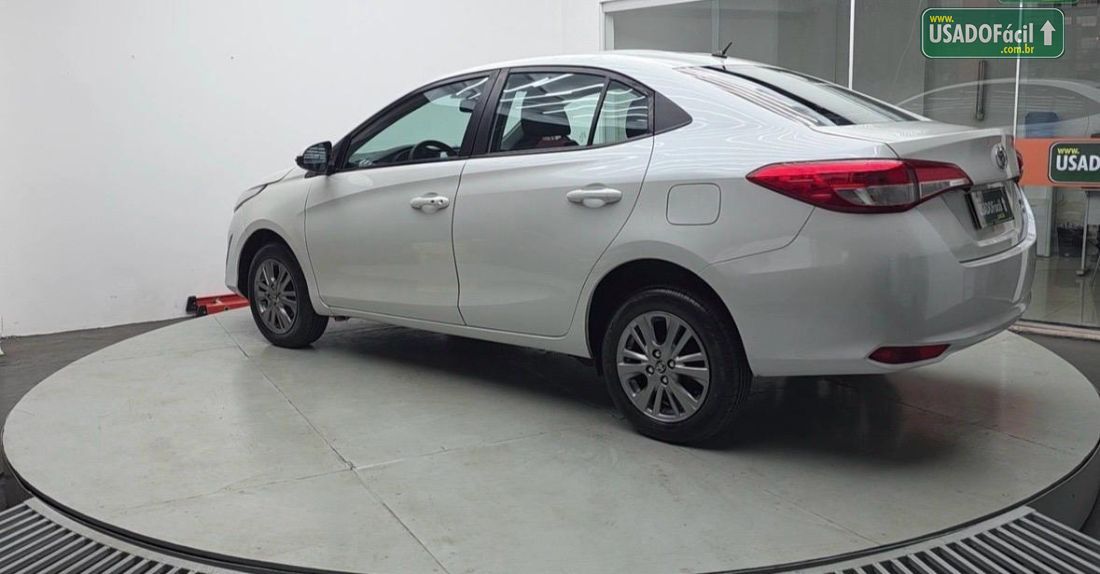 Toyota Yaris Sedan XS 1.5 Automático Flex 2020/2020 — foto 9 de 19
