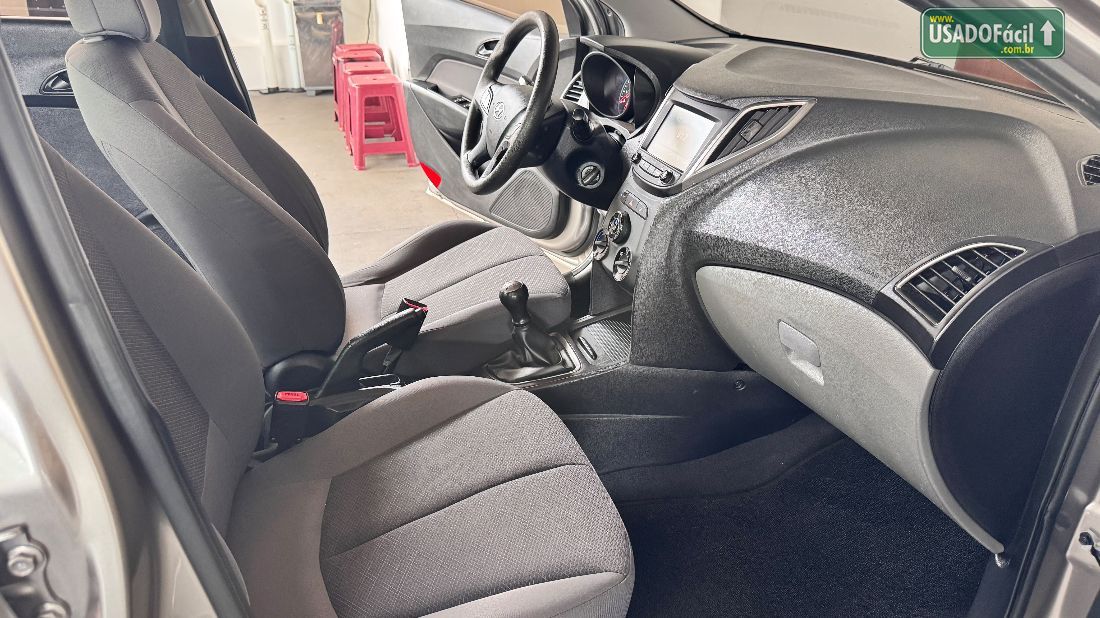 Hyundai HB20S Sedan Comfort Plus 1.0 Mecânico Flex 2019/2019 — foto 9 de 10
