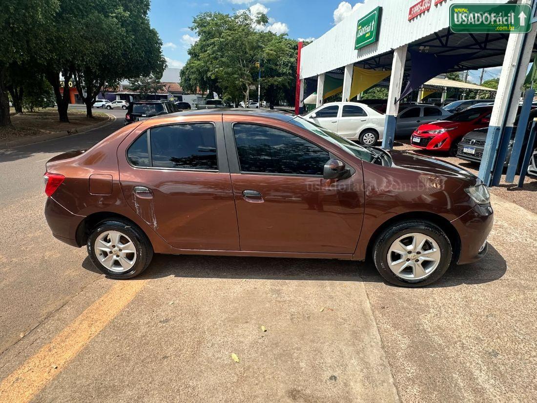 RENAULT Logan Dynamique 1.6 Hi-Flex 2014/2014 — foto 8 de 17