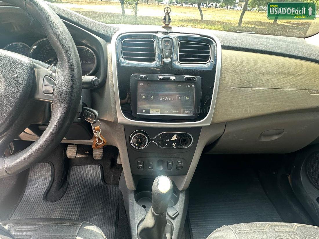 RENAULT Logan Dynamique 1.6 Hi-Flex 2014/2014 — foto 11 de 17
