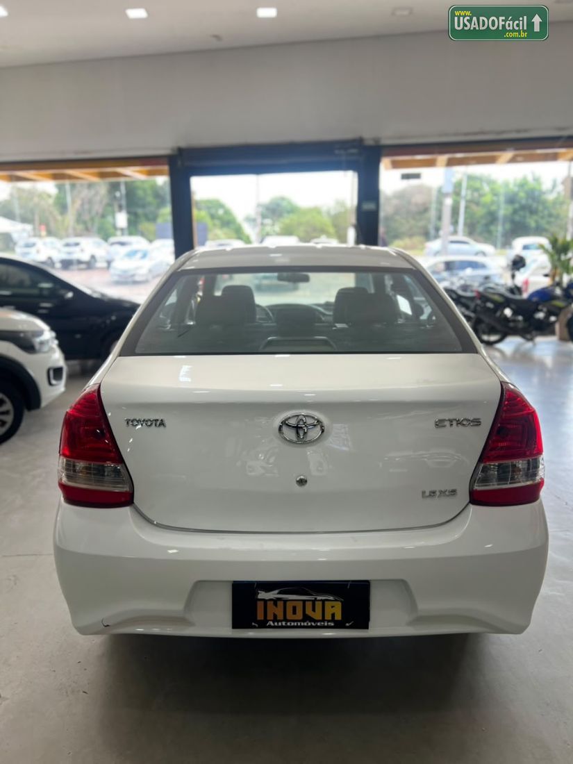 Toyota Etios Sedan XLS 1.5 Automático Flex 2017/2018 — foto 5 de 8