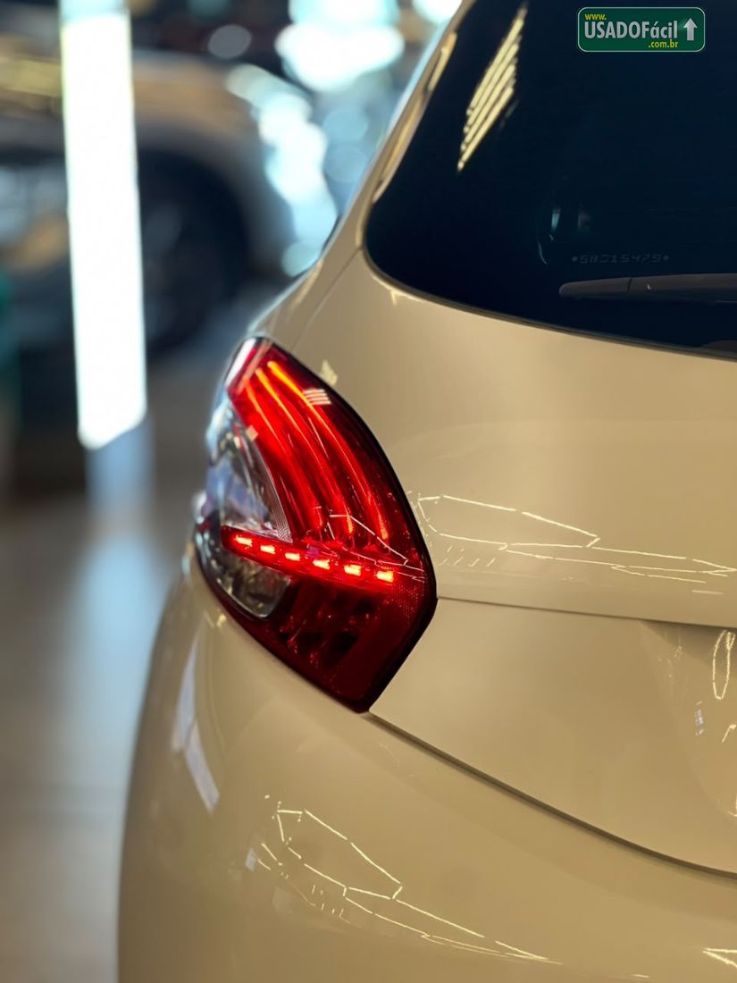Peugeot Peugeot 208 Active Pack 1.5 Flex 2015/2016 — foto 6 de 13