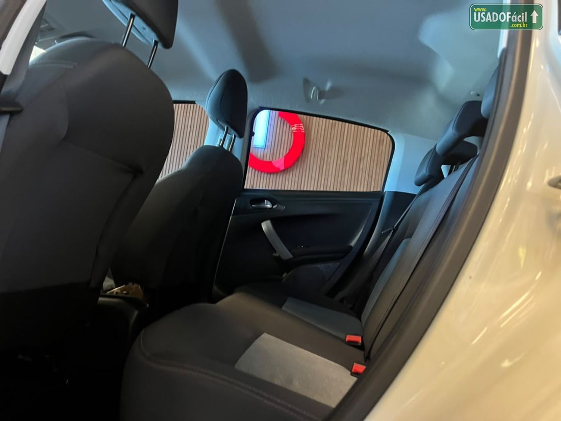 Peugeot Peugeot 208 Active Pack 1.5 Flex 2015/2016 — foto 9 de 13