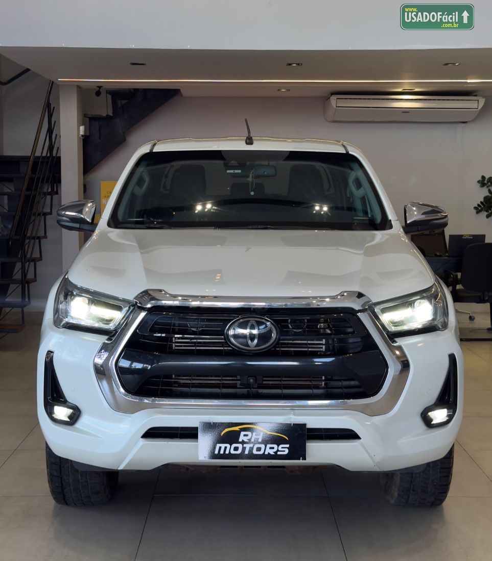 Toyota Hilux SRX CD 2.8 4x4 TDI Automático Diesel 2022/2023 — foto 2 de 13