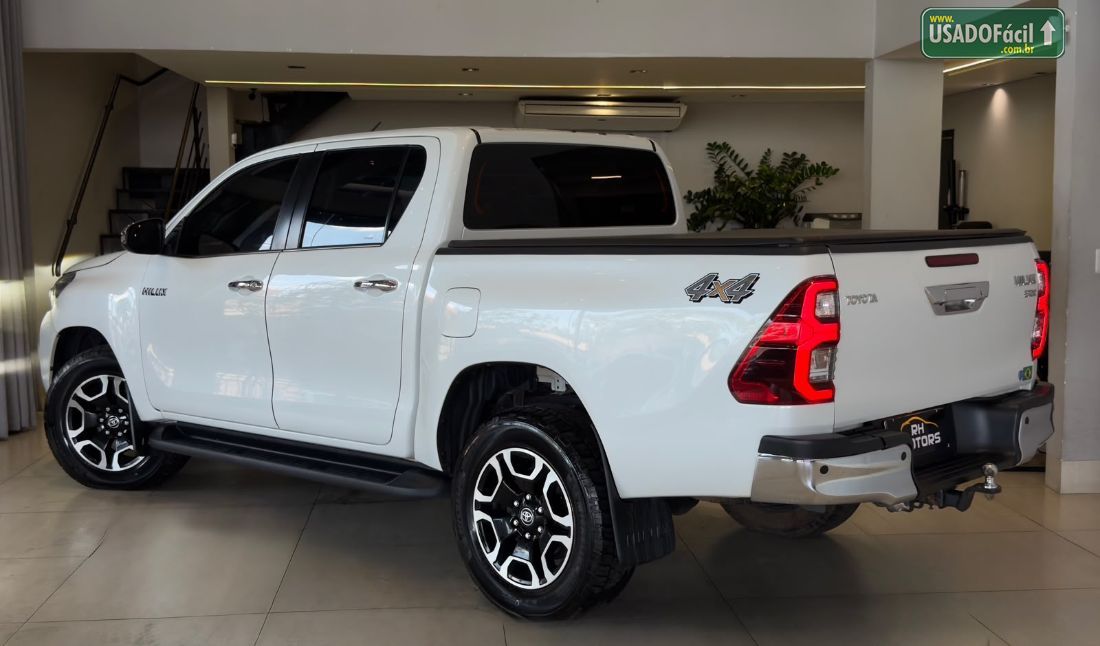 Toyota Hilux SRX CD 2.8 4x4 TDI Automático Diesel 2022/2023 — foto 6 de 13
