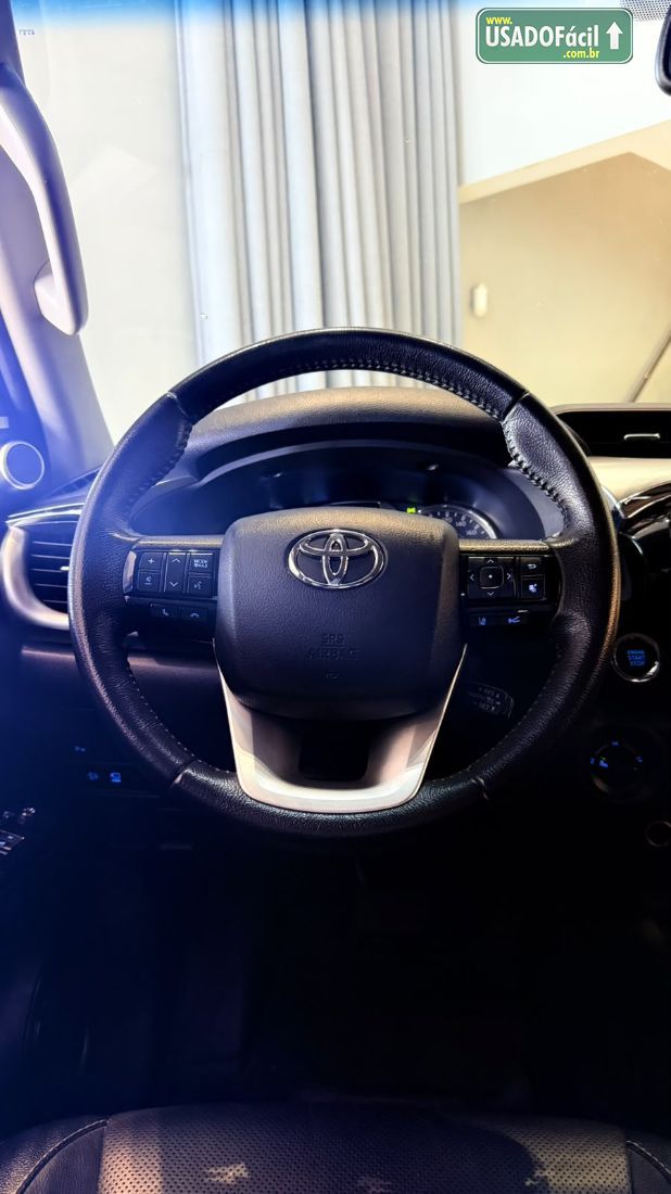 Toyota Hilux SRX CD 2.8 4x4 TDI Automático Diesel 2022/2023 — foto 9 de 13