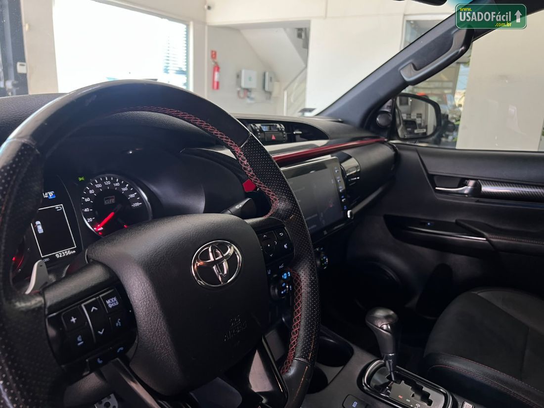 Toyota Hilux GR-S CD 4x4 2.8 TDI Automático Diesel 2022/2022 — foto 11 de 14