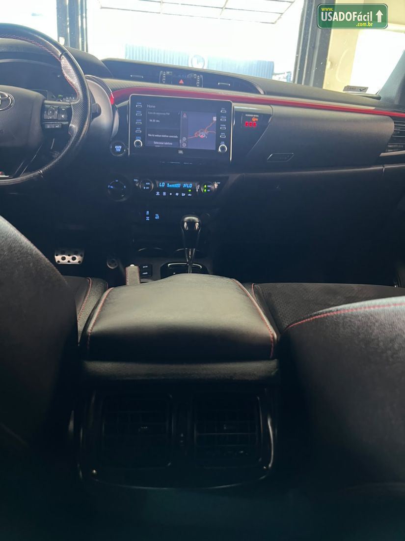 Toyota Hilux GR-S CD 4x4 2.8 TDI Automático Diesel 2022/2022 — foto 12 de 14