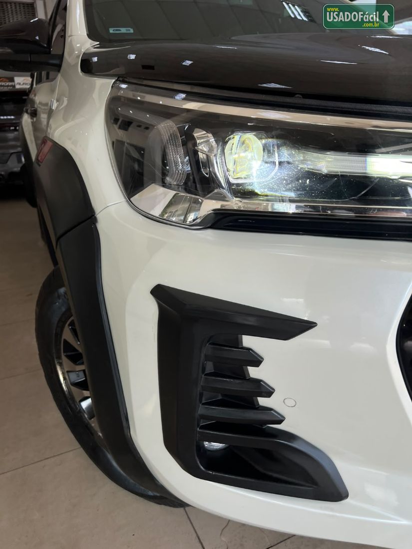 Toyota Hilux GR-S CD 4x4 2.8 TDI Automático Diesel 2022/2022 — foto 7 de 14