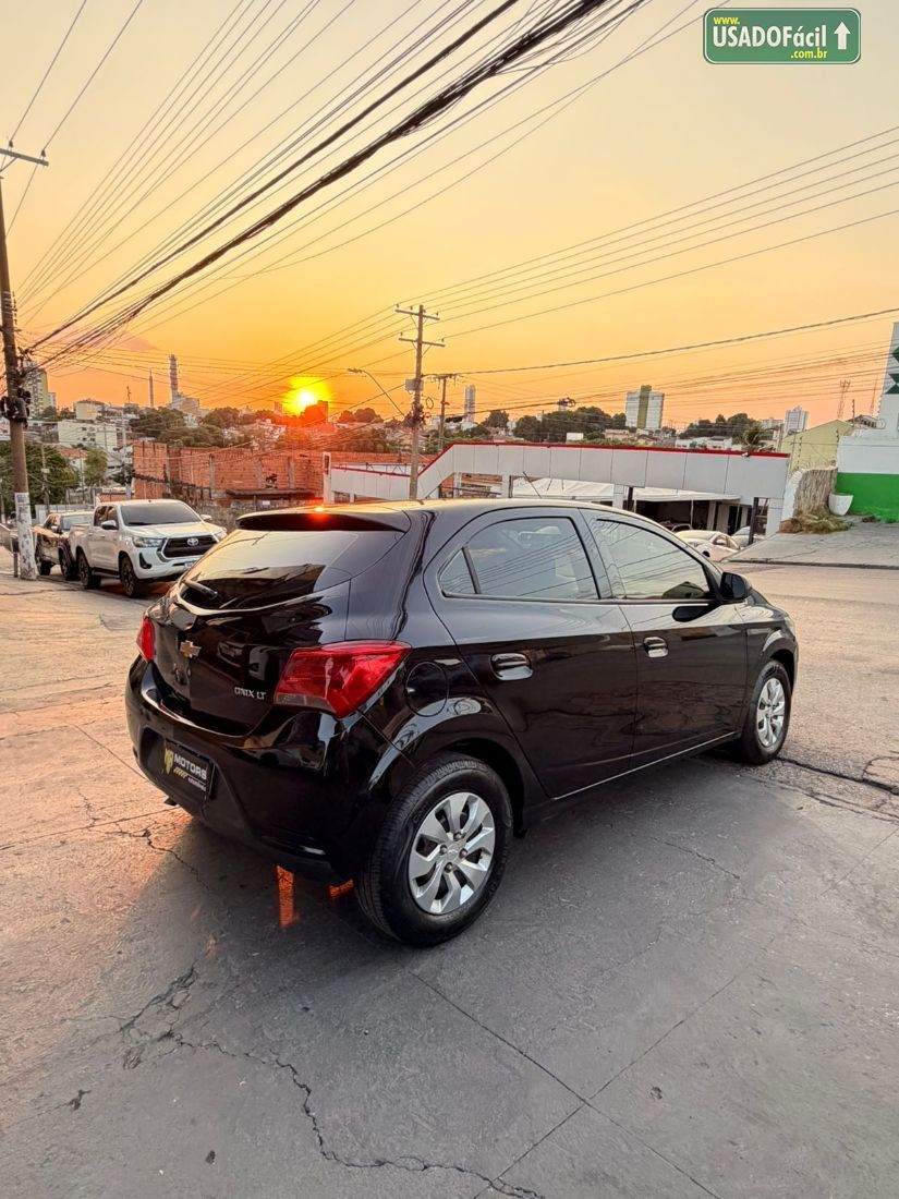 CHEVROLET/GM Onix Hatch LT 1.0 Mecânico Flex 2016/2017 — foto 5 de 8