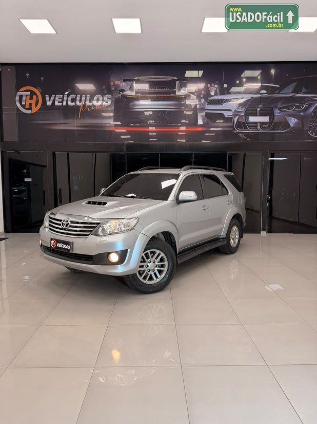 Toyota Hilux SW4 SRV D4-D 3.0 4x4 TDI Automático Diesel