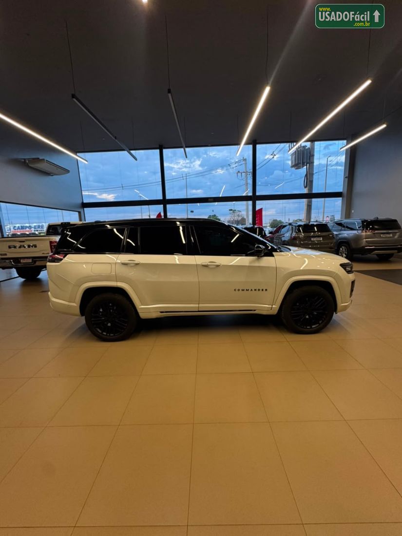 Jeep Commander Black Hurricane 2.0 4x4 Turbo Automático 2025/2026 — foto 4 de 13