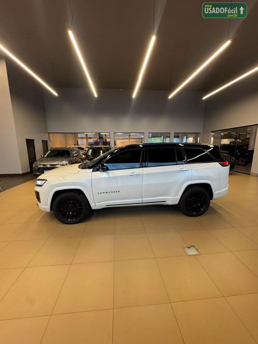 Jeep Commander Black Hurricane 2.0 4x4 Turbo Automático 2025/2026 — foto 5 de 13