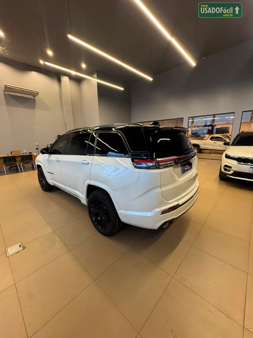 Jeep Commander Black Hurricane 2.0 4x4 Turbo Automático 2025/2026 — foto 6 de 13