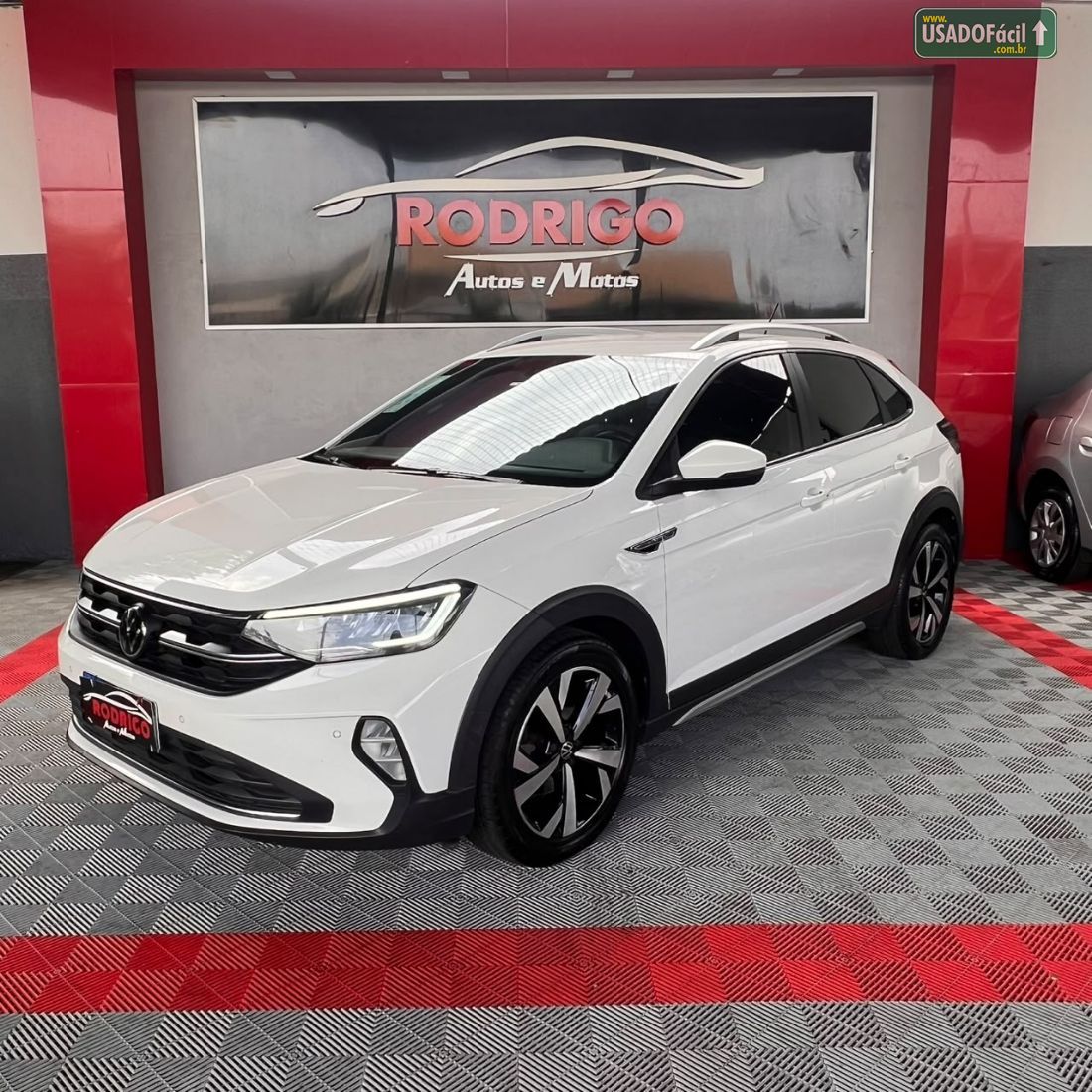 VOLKSWAGEN NIVUS Highline 200 TSI Automático Flex 2023/2024 — foto 3 de 13