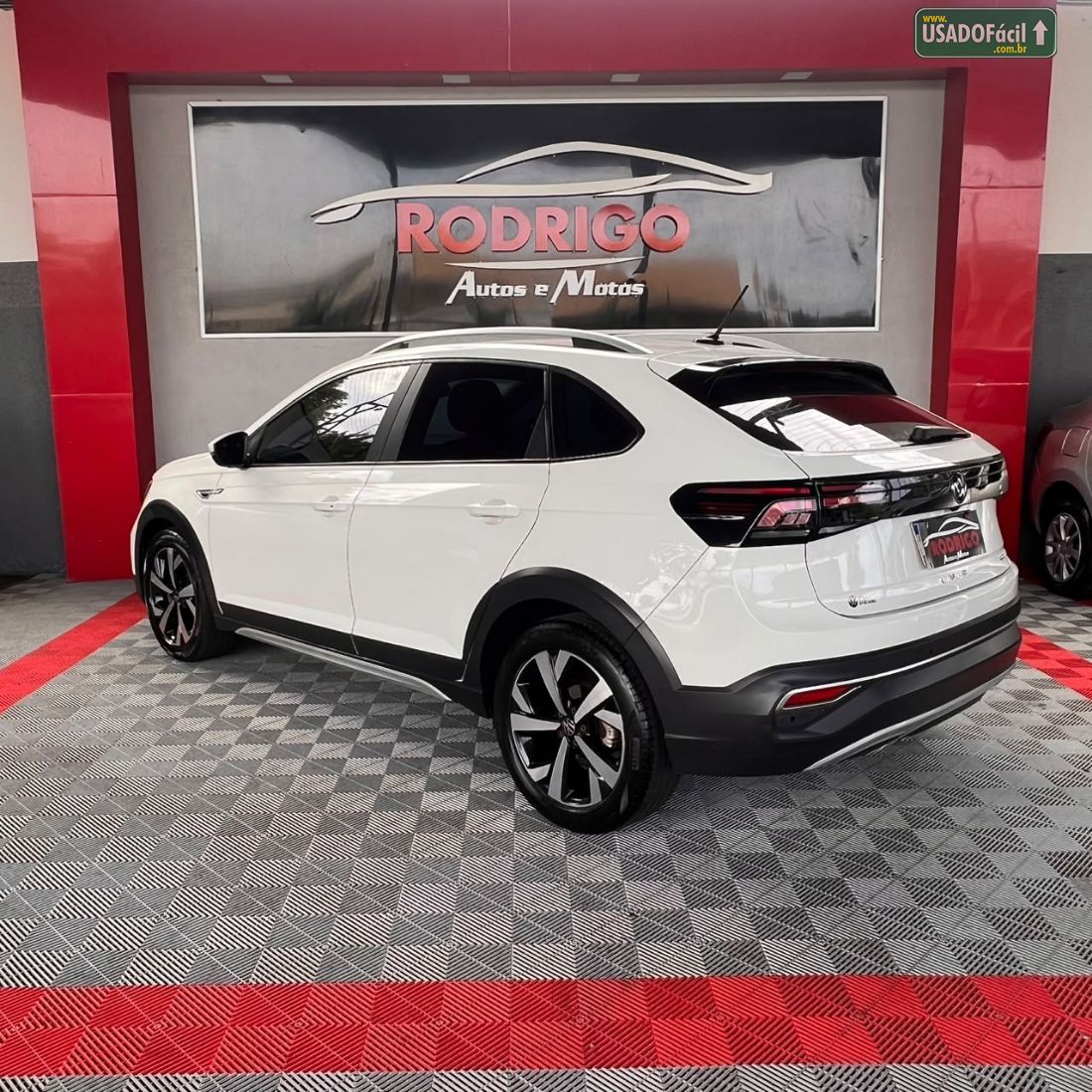 VOLKSWAGEN NIVUS Highline 200 TSI Automático Flex 2023/2024 — foto 6 de 13