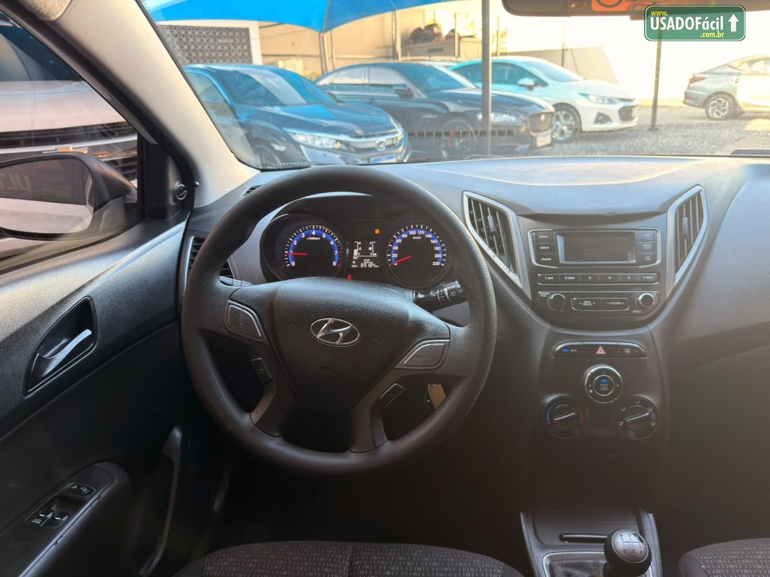 Hyundai HB20 Hatch Unique 1.0 Mecânico Flex 2018/2019 — foto 9 de 12