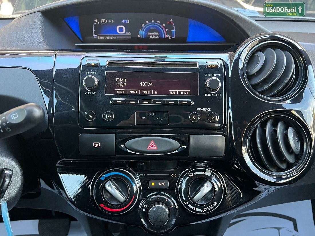 TOYOTA Etios Hatch X Plus 1.5 Automático Flex 2018/2019 — foto 16 de 20