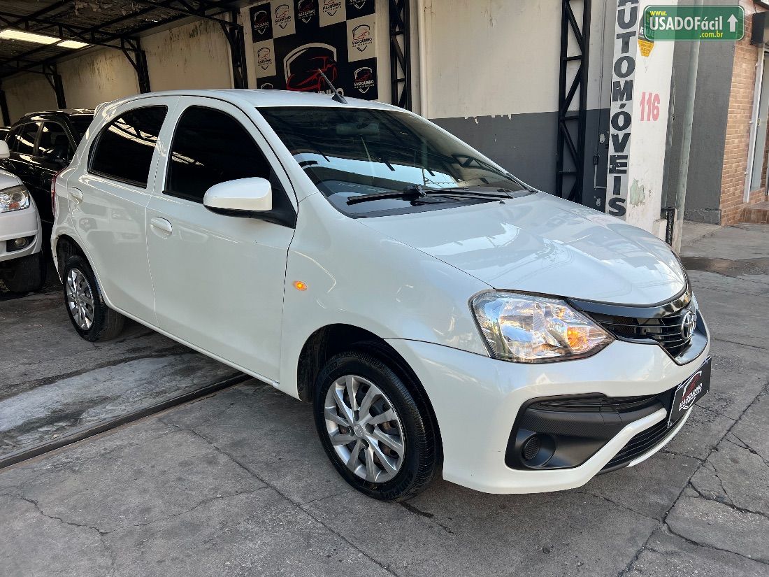 TOYOTA Etios Hatch X Plus 1.5 Automático Flex 2018/2019 — foto 3 de 20