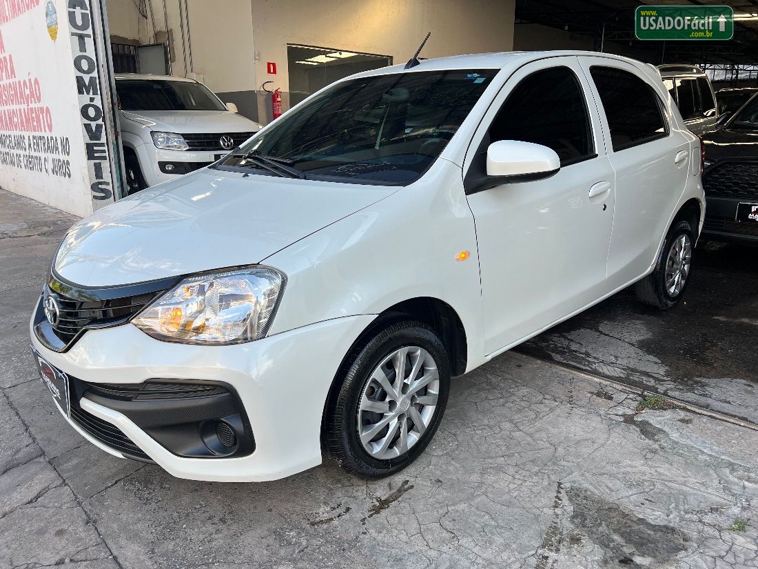 TOYOTA Etios Hatch X Plus 1.5 Automático Flex 2018/2019 — foto 2 de 20