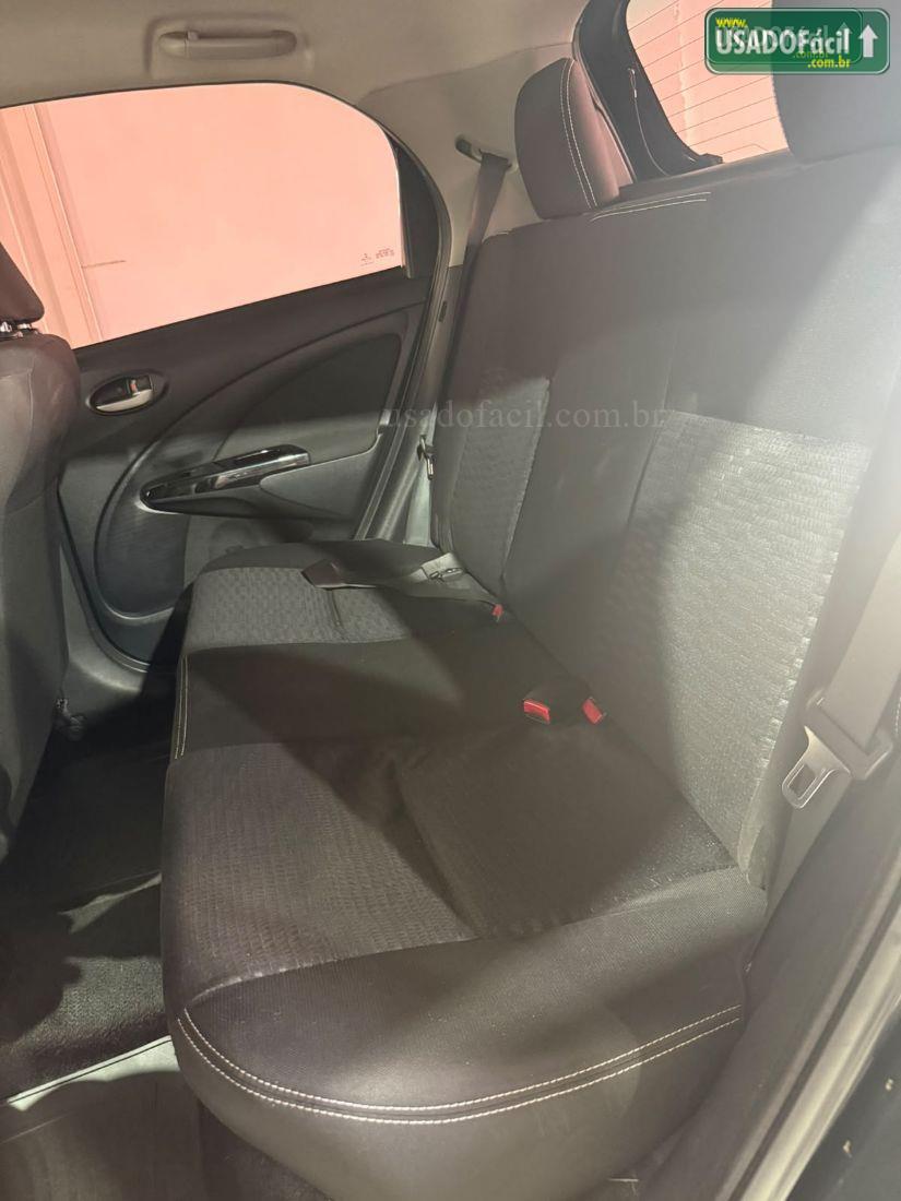TOYOTA Etios Hatch Cross 1.5 Mecânico Flex 2014/2014 — foto 10 de 14