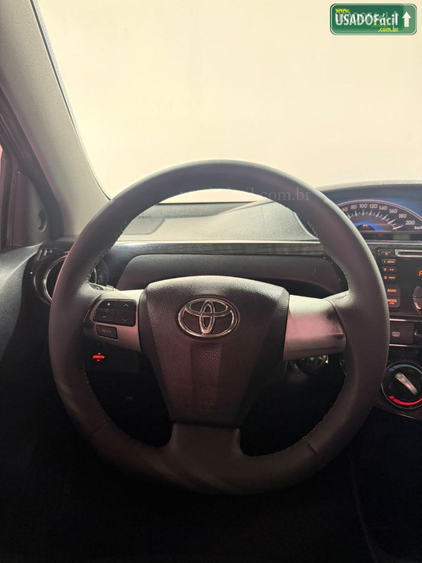 TOYOTA Etios Hatch Cross 1.5 Mecânico Flex 2014/2014 — foto 11 de 14