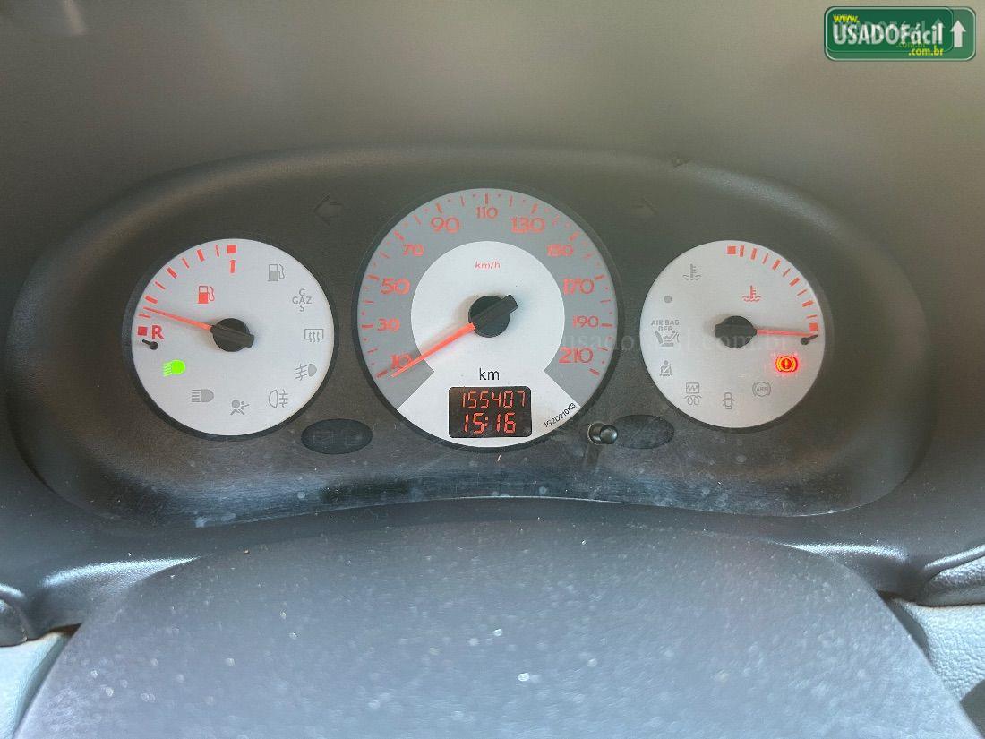 RENAULT Clio Hi-Flex 1.0 16V 3p 2010/2011 — foto 17 de 21
