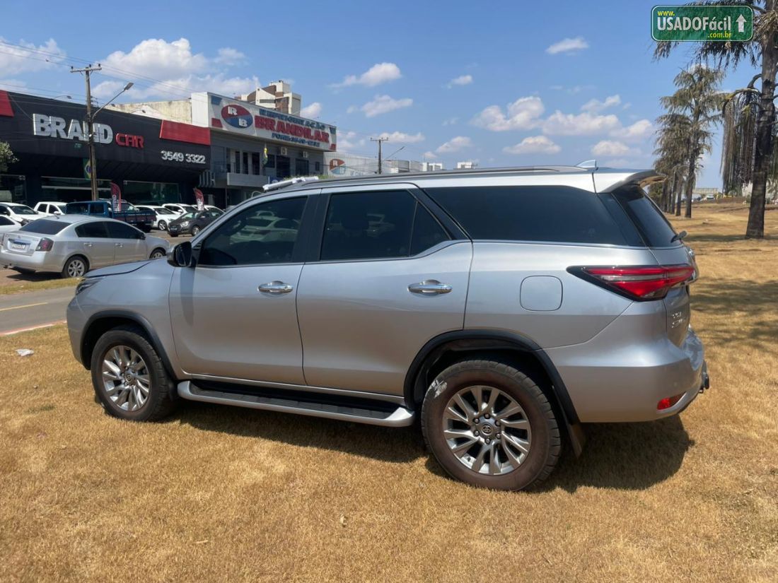 Toyota Hilux SRX Limited CD 2.8 4x4 TDI Automático Diesel 2021/2022 — foto 3 de 10