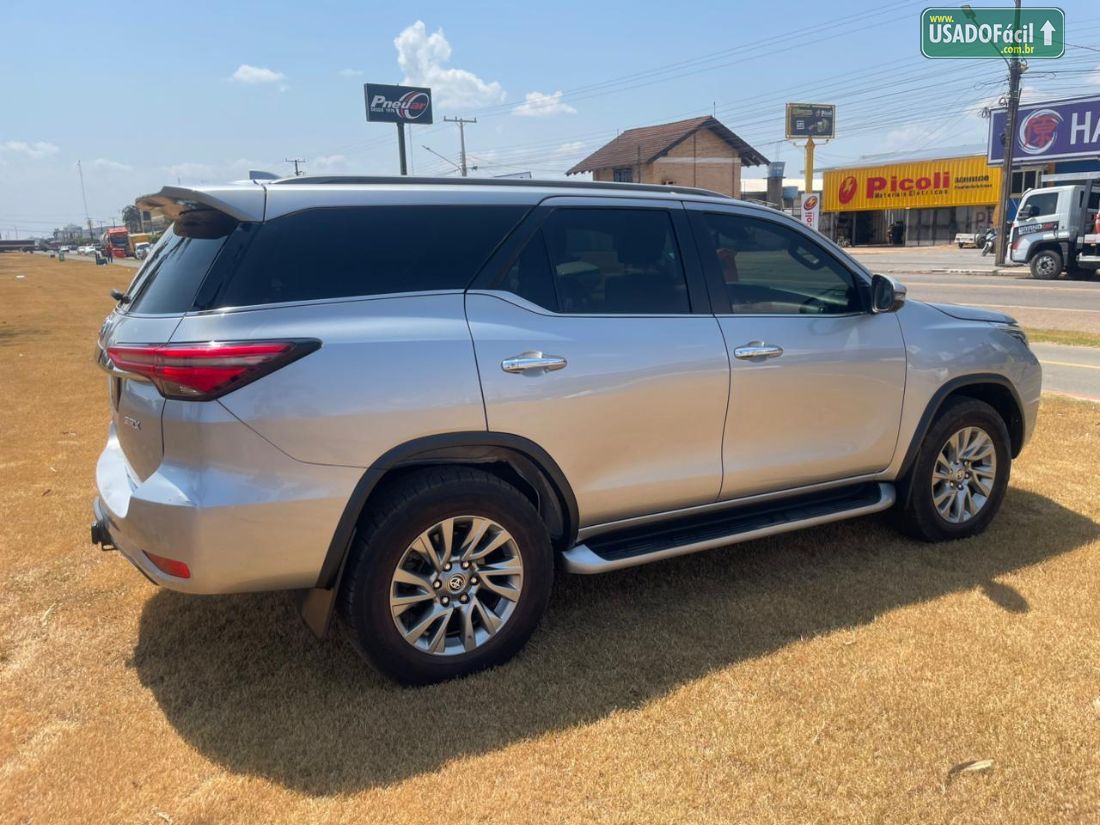 Toyota Hilux SRX Limited CD 2.8 4x4 TDI Automático Diesel 2021/2022 — foto 4 de 10
