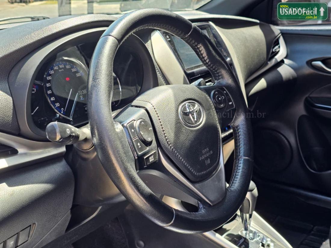 TOYOTA Yaris Hatch XLS Connect 1.5 Automático Flex 2022/2022 — foto 10 de 17