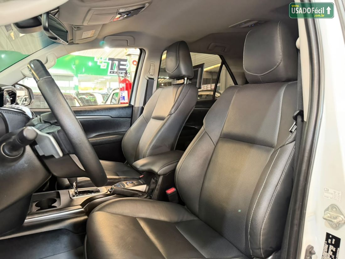 Toyota Hilux SW4 SRX Platinum 2.8 4x4 Turbo Automático Diesel 2025/2025 — foto 8 de 22
