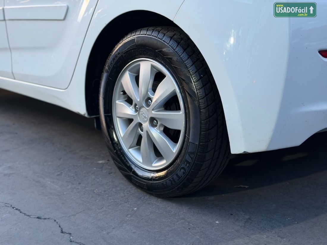 Hyundai HB20 Hatch Comfort Plus 1.6 Mecânico Flex 2013/2014 — foto 15 de 24