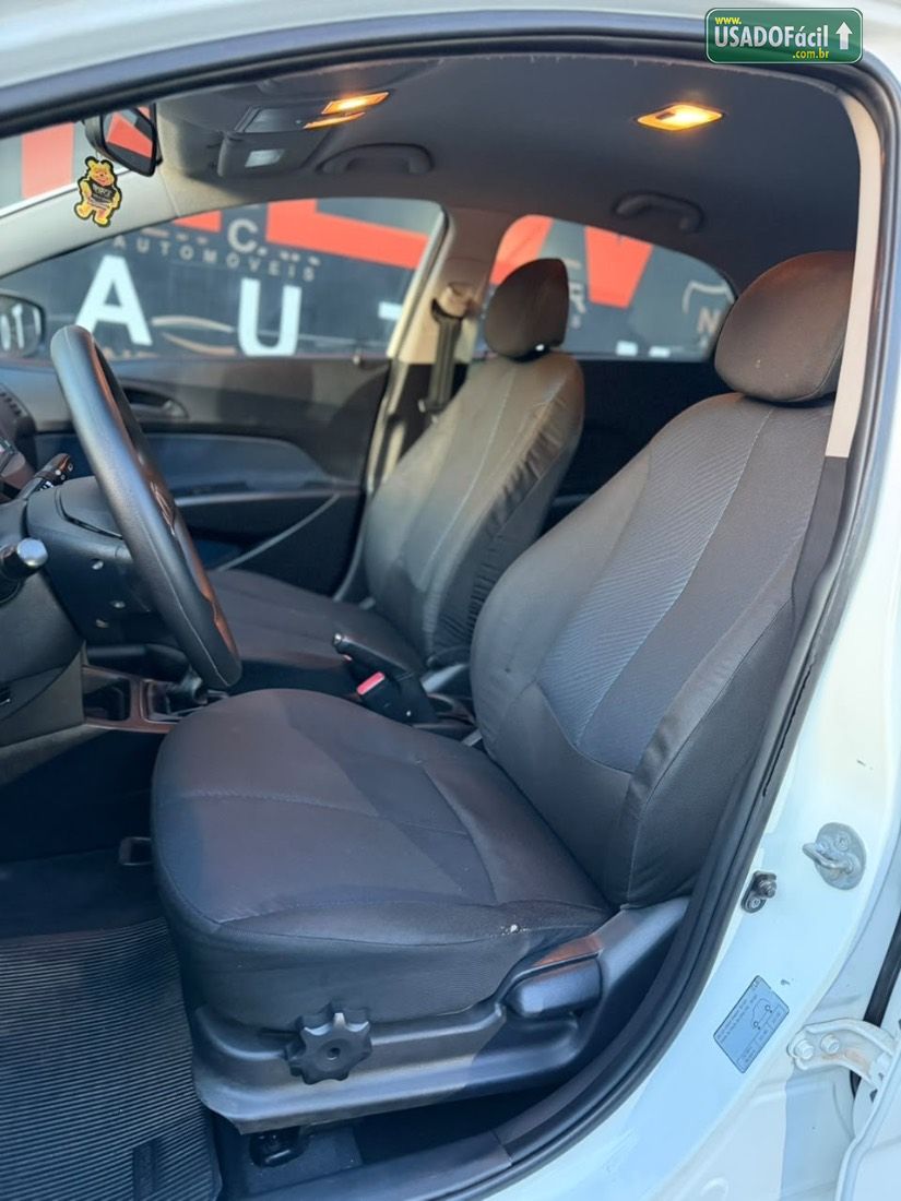 Hyundai HB20 Hatch Comfort Plus 1.6 Mecânico Flex 2013/2014 — foto 23 de 24