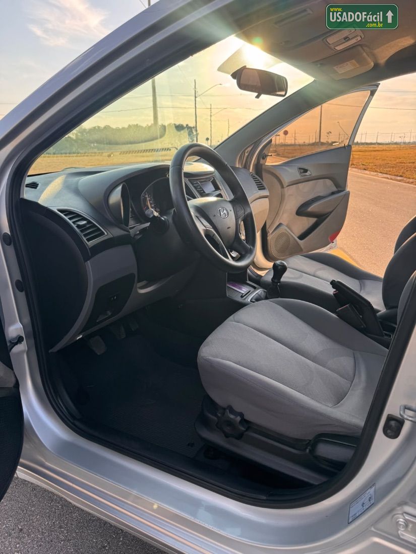 Hyundai HB20S Sedan Comfort Plus 1.0 Mecânico Flex 2014/2014 — foto 5 de 10